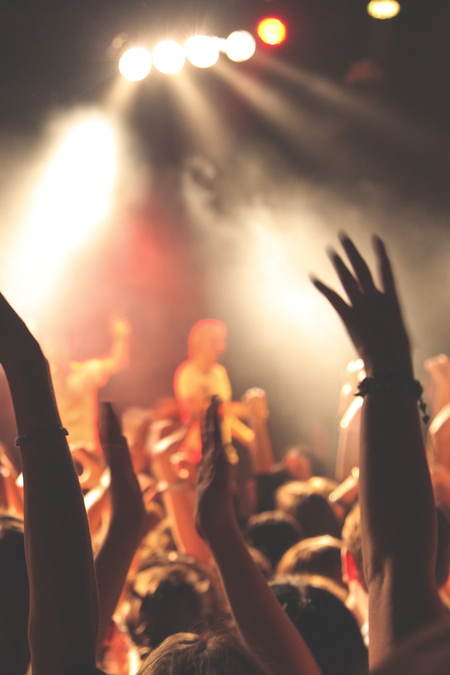 Comic cover image for Apex Predator